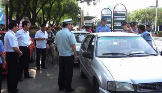 移动手持终端助力交通执法